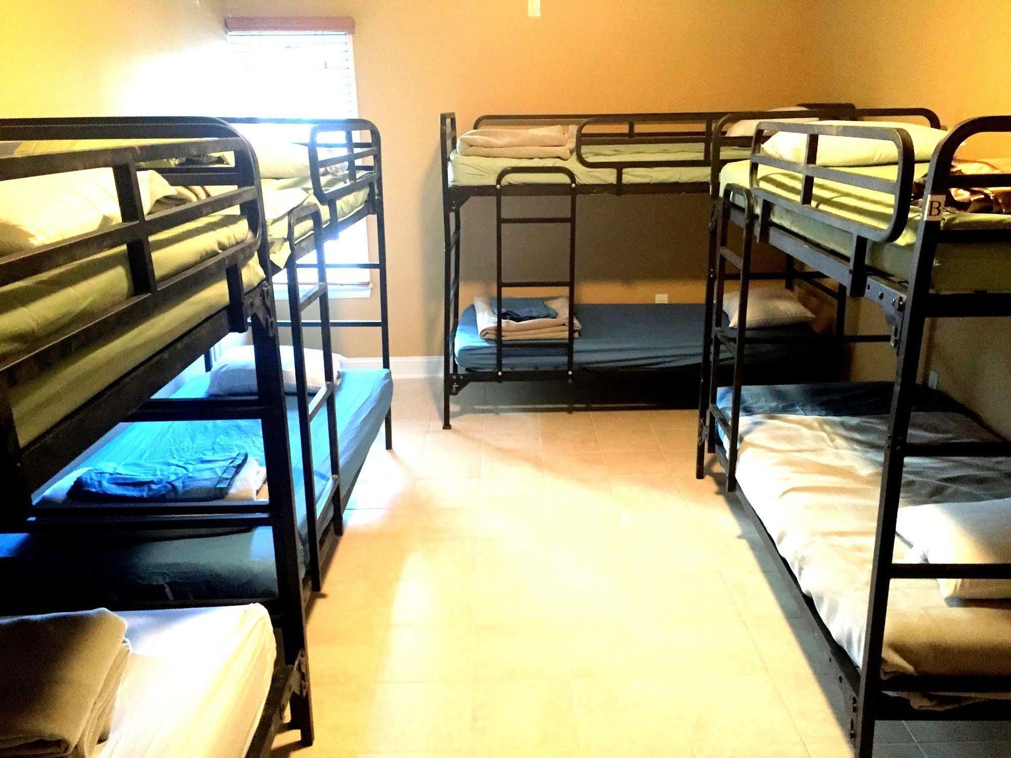 Dc International Hostel 2 Вашингтон Екстериор снимка